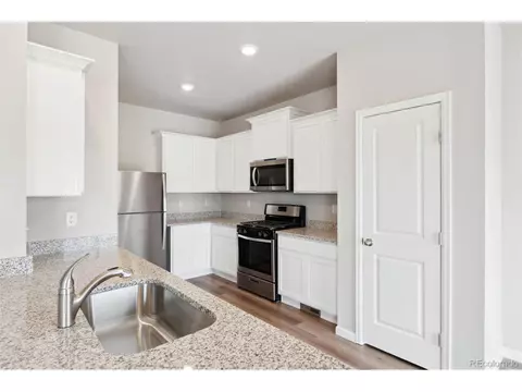 1053 Long Meadows St, Severance, CO 80550 photo 2