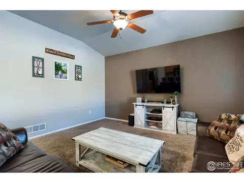 621 Dee Rd, Johnstown, CO 80534 photo 6
