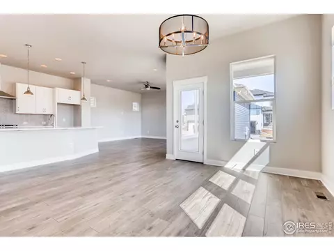 21481 E 60th Ave, Aurora, CO 80019 photo 8