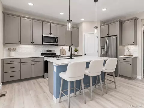 Kitchen - 5388 Riverbend Ave, Longmont, CO 80504 photo 2 of 2
