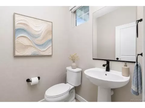 Bath - 5388 Riverbend Ave, Longmont, CO 80504 photo 1 of 4