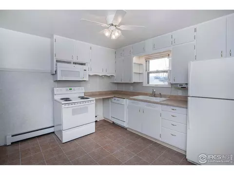 152 E 4th Ave, Longmont, CO 80504 photo 9