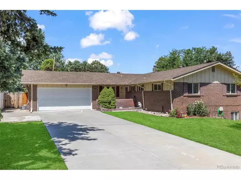 2575 Queen St, Lakewood, CO 80215