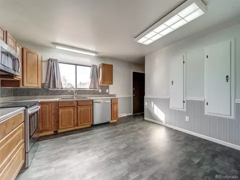 16552 E 7th Pl, Aurora, CO 80011 photo 9