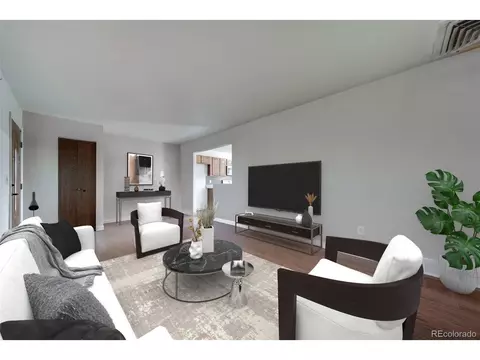 16552 E 7th Pl, Aurora, CO 80011 photo 3