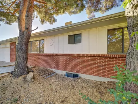 16552 E 7th Pl, Aurora, CO 80011 photo 2