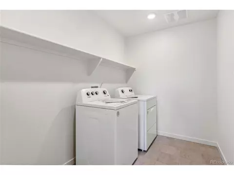 27554 E Byers Ave, Aurora, CO 80018 photo 20