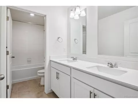 27554 E Byers Ave, Aurora, CO 80018 photo 18