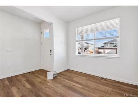 27554 E Byers Ave, Aurora, CO 80018 photo 5