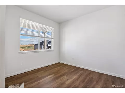 27554 E Byers Ave, Aurora, CO 80018 photo 6