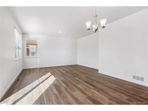 27554 E Byers Ave, Aurora, CO 80018 photo 9