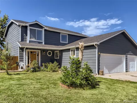 4721 Carson St, Denver, CO 80239 photo 2