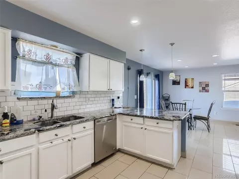 4721 Carson St, Denver, CO 80239 photo 6