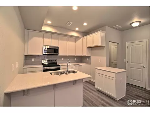 892 Winding Brook Dr, Berthoud, CO 80513 photo 4