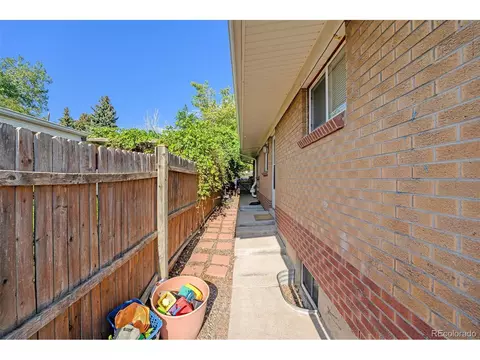 1870 Iris St, Lakewood, CO 80215 photo 9