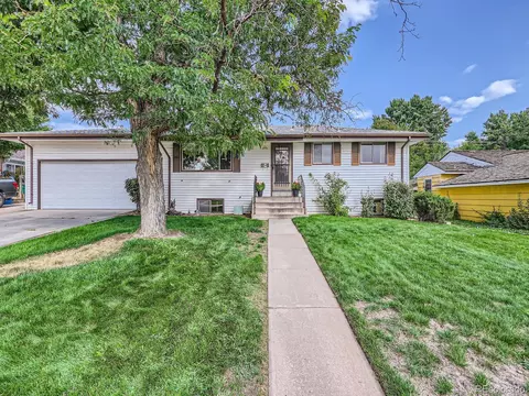 4830 S Lipan St, Englewood, CO 80110
