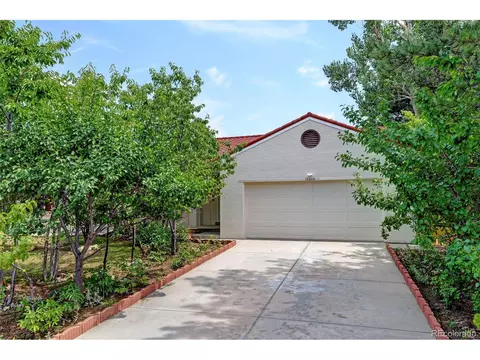 10606 W Devils Head, Littleton, CO 80127