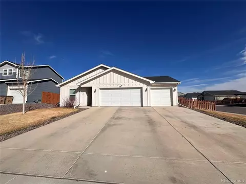 Exterior - 331 Lone Pine St, Fort Lupton, CO 80621 photo 3 of 3