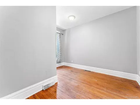 721 30th St, Denver, CO 80205 photo 17
