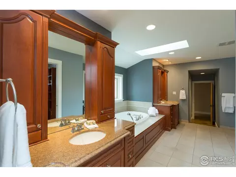 910 Crescent Dr, Boulder, CO 80303 photo 12