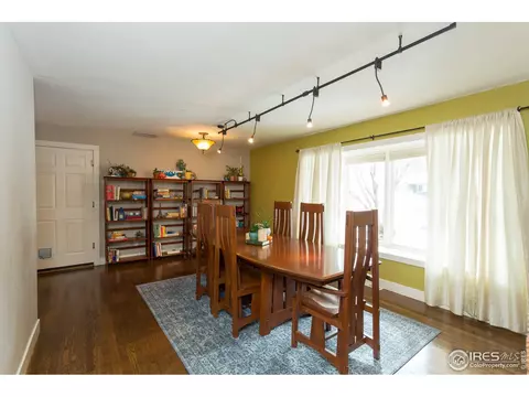 910 Crescent Dr, Boulder, CO 80303 photo 5