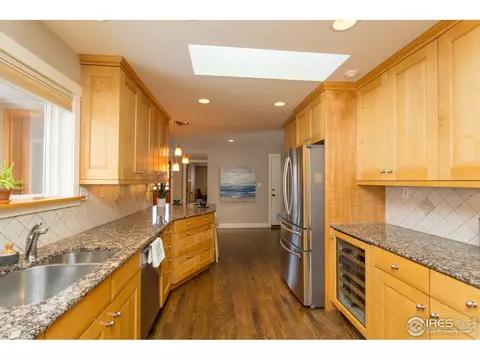 910 Crescent Dr, Boulder, CO 80303 photo 2