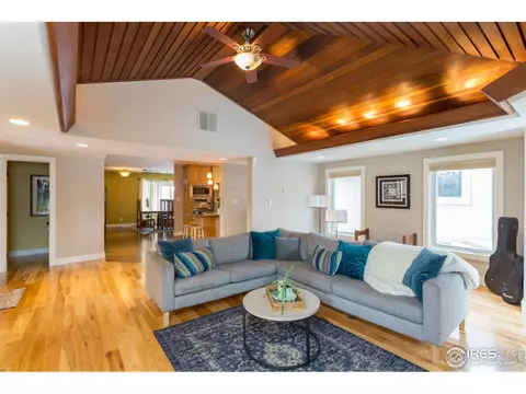 910 Crescent Dr, Boulder, CO 80303 photo 8