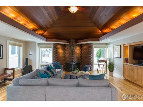 910 Crescent Dr, Boulder, CO 80303 photo 6