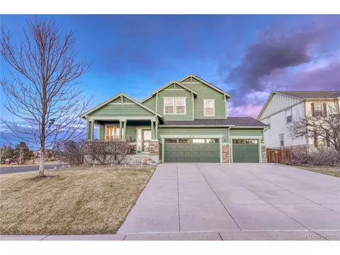290 N Newbern Way, Aurora, CO 80018