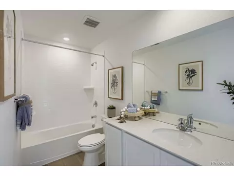 Bath - 832 Rattle Rd, Windsor, CO 80550 photo 2 of 3