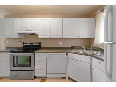 17522 E Temple Dr, Aurora, CO 80015 photo 11
