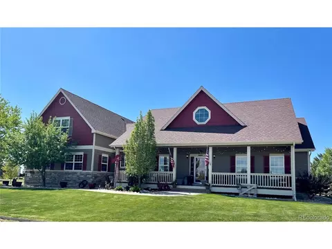 690 Antelope Dr, Bennett, CO 80102