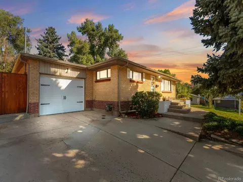 4890 S Inca St, Englewood, CO 80110