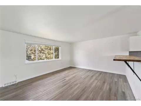 7026 S Cherry Dr, Centennial, CO 80122 photo 5