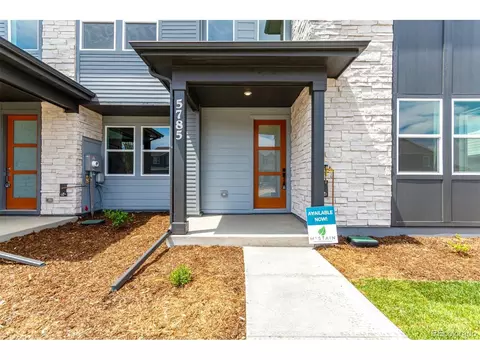 5785 N Jericho Way, Aurora, CO 80019