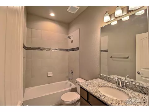 889 Winding Brook Dr, Berthoud, CO 80513 photo 9