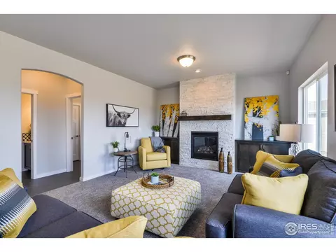 644 E Michigan Ave, Berthoud, CO 80513 photo 4