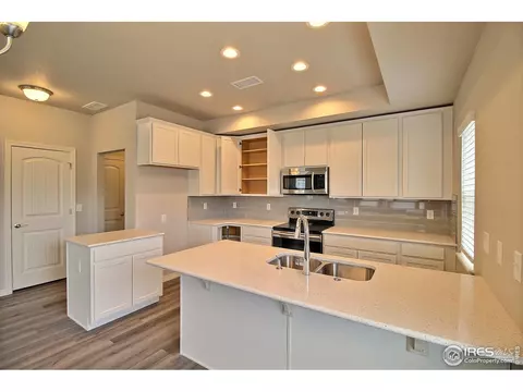 891 Winding Brook Dr, Berthoud, CO 80513 photo 3