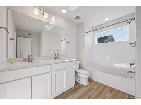 Bath - 4613 N Versailles St, Aurora, CO 80019 photo 4 of 4