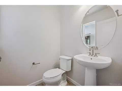 Bath - 4613 N Versailles St, Aurora, CO 80019 photo 1 of 4