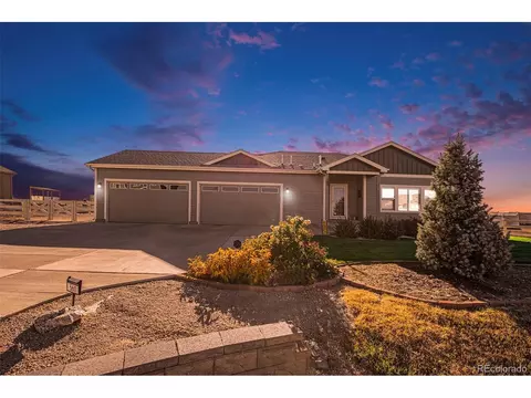 560 Remington Dr, Hudson, CO 80642