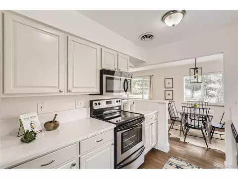 2331 Iola St, Aurora, CO 80010 photo 9