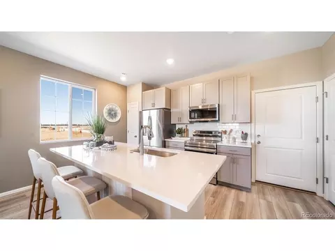 Kitchen - 22393 E 46th Ave, Aurora, CO 80019 photo 2 of 6