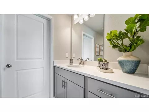 Bath - 22393 E 46th Ave, Aurora, CO 80019 photo 4 of 4