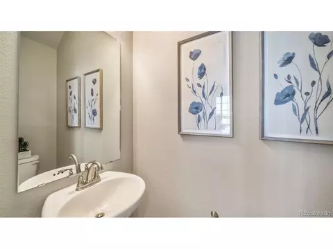 Bath - 22393 E 46th Ave, Aurora, CO 80019 photo 1 of 4