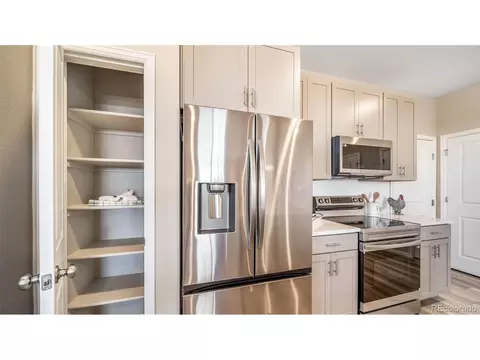 Kitchen - 22393 E 46th Ave, Aurora, CO 80019 photo 6 of 6