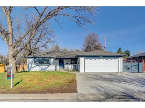 302 Newark St, Aurora, CO 80010