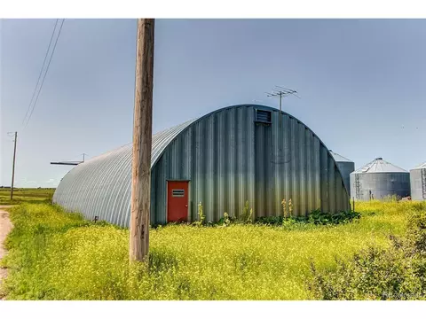 5049 Yulle Rd, Bennett, CO 80102 photo 9