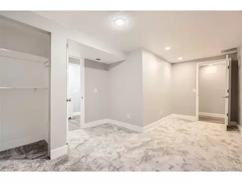 Undisclosed, Aurora, CO 80010 photo 18