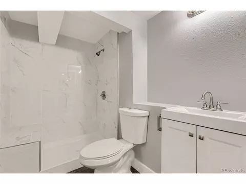 Undisclosed, Aurora, CO 80010 photo 20